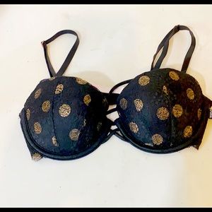 Pink Victoria’s Secret Date Push-up Bra 32C 🌺